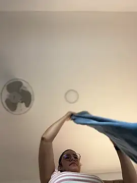 Lia flowers online show from 03/13/25, 10:54