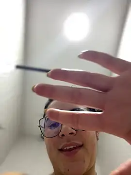 Lia flowers online show from 03/14/25, 08:10