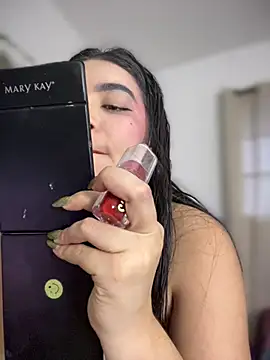 Lia flowers online show from 03/22/25, 11:09