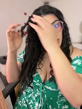 Lia flowers online show from 02/13/26, 11:12