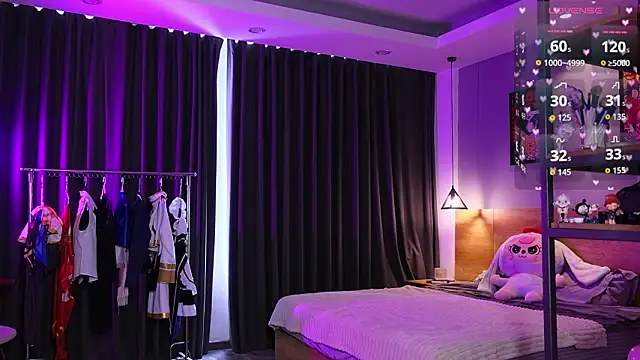 HolliWould  online show from 02/19/26, 05:14