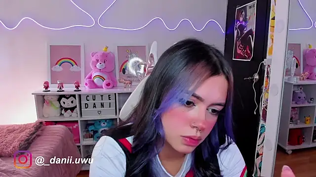 Snapshot of CuteDani_ chatting on 01/18/25, 03:05 CuteDani online show from 01/18/25, 03:05