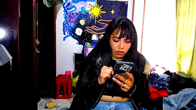 Snapshot of AmaraRoberts420 chatting on 06/20/26, 04:21 AmaraRoberts420 online show from 06/20/26, 04:21
