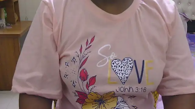 Snapshot of esita_1212 chatting on 04/26/26, 02:15 esita 1212 online show from 04/26/26, 02:15