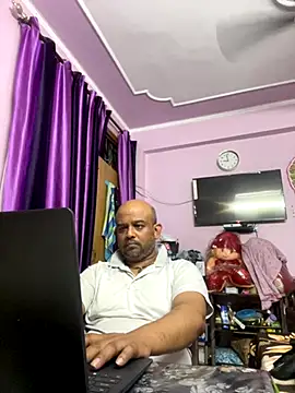 Dick 6inches online show from 11/03/25, 03:24