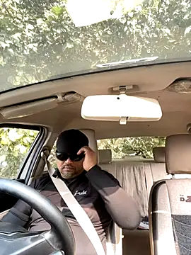 Dick 6inches online show from 11/19/25, 04:45