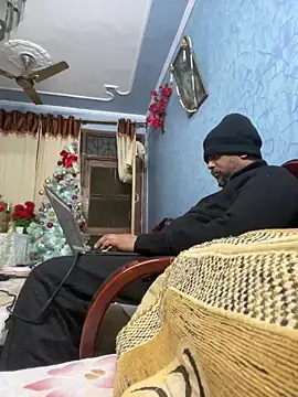 Dick 6inches online show from 12/17/25, 03:18