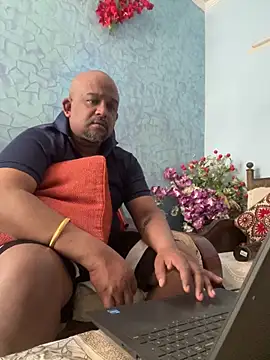 Dick 6inches online show from 03/06/26, 06:32