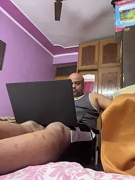 Dick 6inches online show from 06/05/26, 09:04