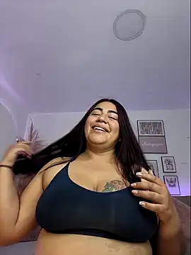 Snapshot of silvia_lane chatting on 10/10/25, 04:00 silvia lane online show from 10/10/25, 04:00