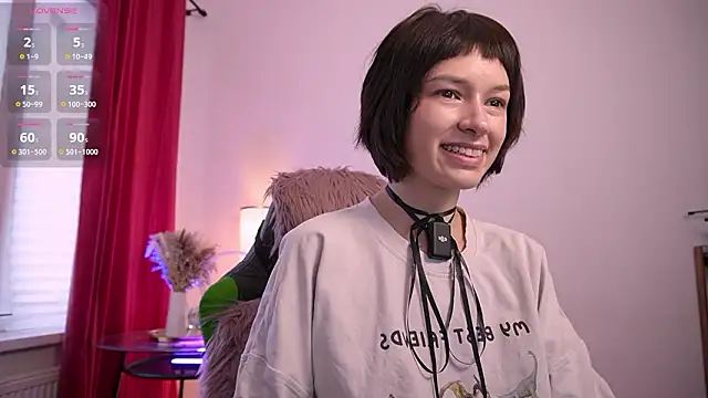 Snapshot of VivianLy_ chatting on 02/28/26, 01:23 VivianLy online show from 02/28/26, 01:23