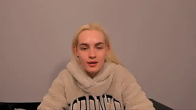 OliviaKisss online show from 03/26/26, 08:14