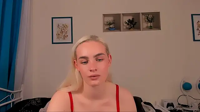 OliviaKisss online show from 04/13/26, 05:51