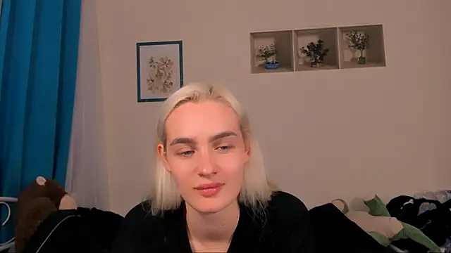 OliviaKisss online show from 06/16/26, 08:55