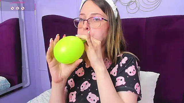 AmbeerWood  online show from 03/02/25, 02:43