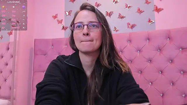 AmbeerWood  online show from 09/28/25, 11:48