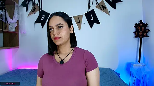 VICTORIABLACK xh online show from 10/12/25, 11:09