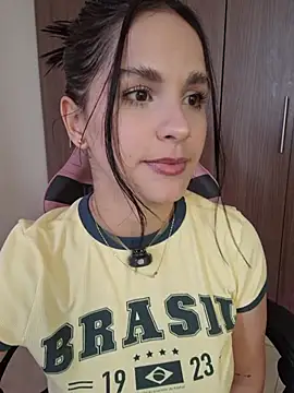 Snapshot of heyshaa chatting on 06/19/26, 10:24 heyshaa online show from 06/19/26, 10:24