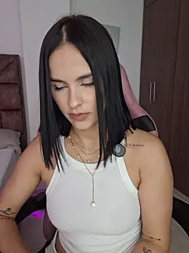 Snapshot of heyshaa chatting on 07/15/26, 10:48 heyshaa online show from 07/15/26, 10:48