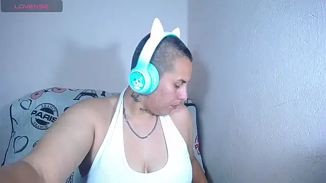 Yessi rousse online show from 01/13/25, 04:50