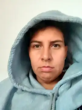 Yessi rousse online show from 04/04/26, 03:20