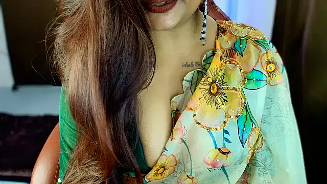 shanayaaa 1 online show from 10/21/25, 07:03