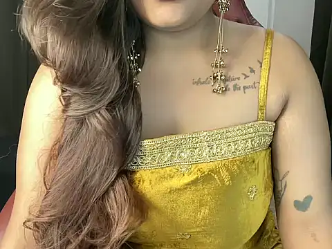 Snapshot of shanayaaa_1 chatting on 05/04/26, 06:59 shanayaaa 1 online show from 05/04/26, 06:59