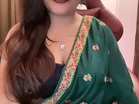Snapshot of shanayaaa_1 chatting on 06/23/26, 07:12 shanayaaa 1 online show from 06/23/26, 07:12
