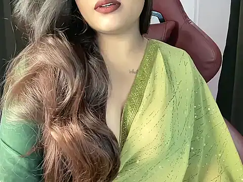 Snapshot of shanayaaa_1 chatting on 06/30/26, 07:15 shanayaaa 1 online show from 06/30/26, 07:15