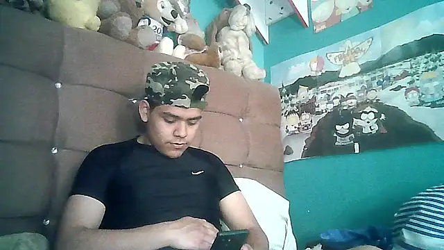 Snapshot of Valesh20 chatting on 10/01/25, 07:31 Valesh20 online show from 10/01/25, 07:31