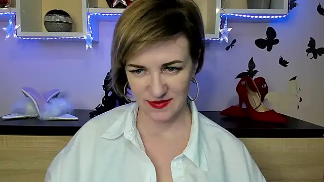 Snapshot of feliziaDesire chatting on 02/03/25, 05:56 feliziaDesire online show from 02/03/25, 05:56