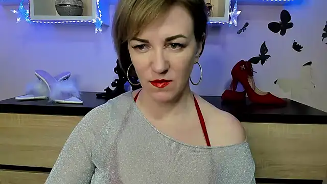 Snapshot of feliziaDesire chatting on 02/04/25, 01:48 feliziaDesire online show from 02/04/25, 01:48