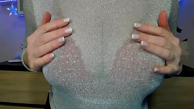 Snapshot of feliziaDesire chatting on 02/04/25, 07:55 feliziaDesire online show from 02/04/25, 07:55