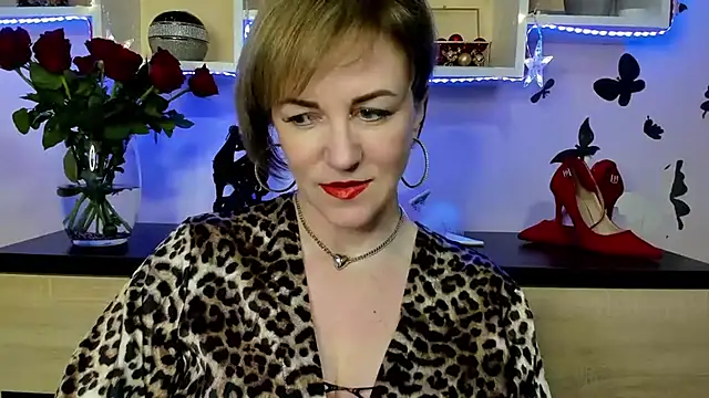 Snapshot of feliziaDesire chatting on 02/09/25, 10:42 feliziaDesire online show from 02/09/25, 10:42