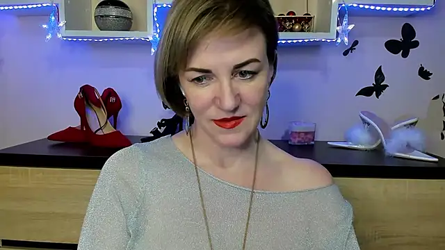 Snapshot of feliziaDesire chatting on 02/11/25, 07:48 feliziaDesire online show from 02/11/25, 07:48