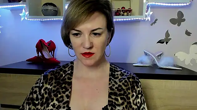 Snapshot of feliziaDesire chatting on 03/11/25, 04:40 feliziaDesire online show from 03/11/25, 04:40