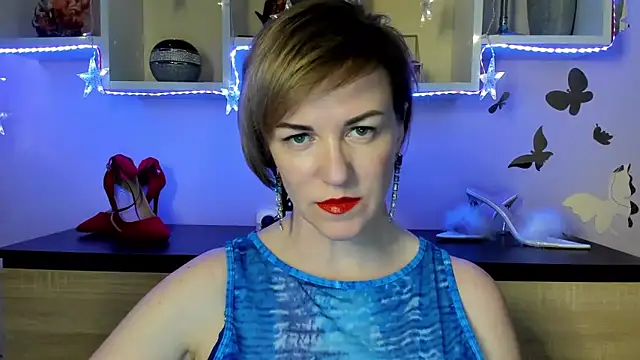 Snapshot of feliziaDesire chatting on 03/18/25, 06:37 feliziaDesire online show from 03/18/25, 06:37