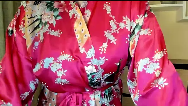 Snapshot of feliziaDesire chatting on 09/28/25, 10:15 feliziaDesire online show from 09/28/25, 10:15