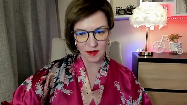 Snapshot of feliziaDesire chatting on 11/14/25, 12:59 feliziaDesire online show from 11/14/25, 12:59