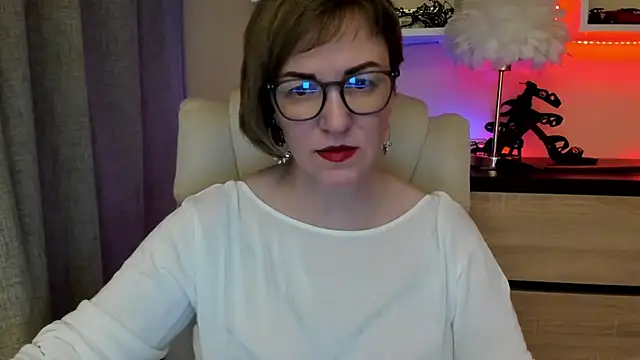 Snapshot of feliziaDesire chatting on 12/04/25, 08:06 feliziaDesire online show from 12/04/25, 08:06