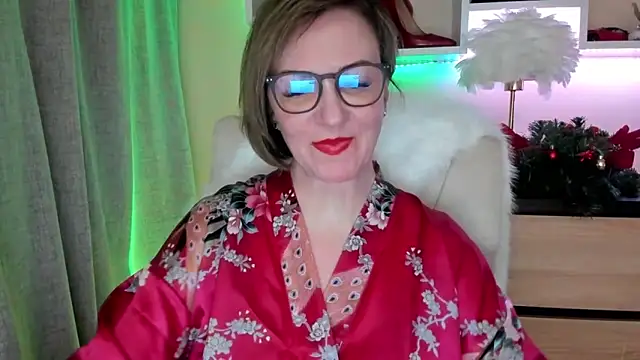 Snapshot of feliziaDesire chatting on 01/06/26, 06:17 feliziaDesire online show from 01/06/26, 06:17