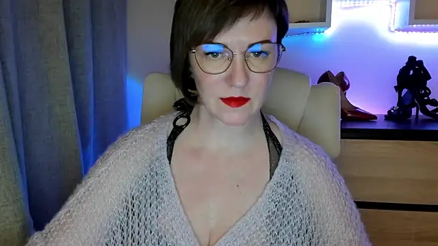 Snapshot of feliziaDesire chatting on 02/11/26, 06:13 feliziaDesire online show from 02/11/26, 06:13