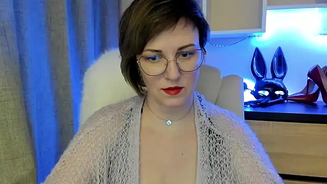 Snapshot of feliziaDesire chatting on 02/22/26, 02:04 feliziaDesire online show from 02/22/26, 02:04