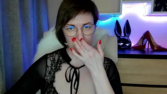 Snapshot of feliziaDesire chatting on 02/23/26, 02:25 feliziaDesire online show from 02/23/26, 02:25