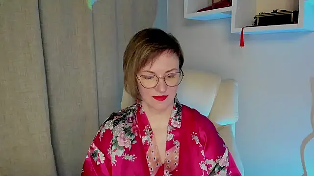 Snapshot of feliziaDesire chatting on 05/16/26, 06:54 feliziaDesire online show from 05/16/26, 06:54