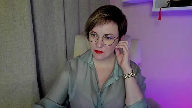 Snapshot of feliziaDesire chatting on 05/23/26, 06:29 feliziaDesire online show from 05/23/26, 06:29