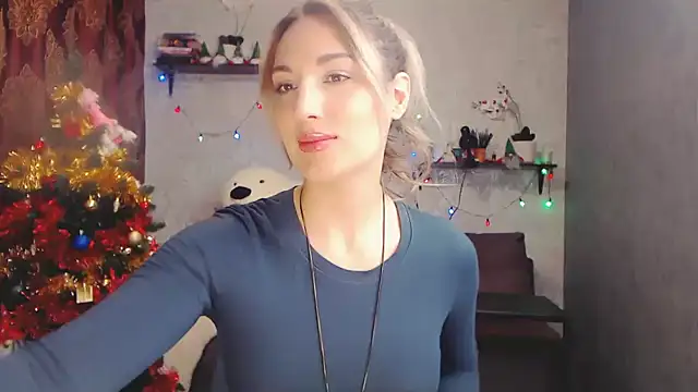 Snapshot of MillaXQueen chatting on 01/06/25, 05:52 MillaXQueen online show from 01/06/25, 05:52