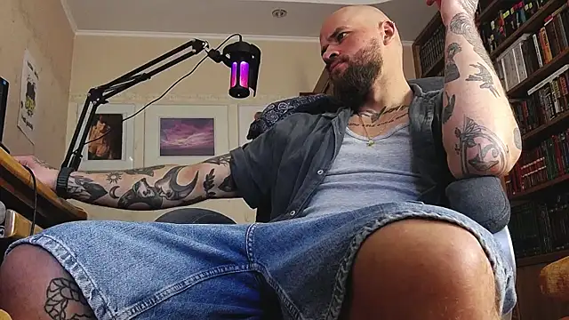 Snapshot of FindomJason chatting on 07/30/26, 10:25 FindomJason online show from 07/30/26, 10:25