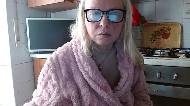 martachatte online show from 04/24/26, 06:49