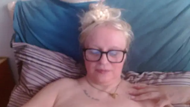 Snapshot of martachatte chatting on 07/06/26, 06:21 martachatte online show from 07/06/26, 06:21